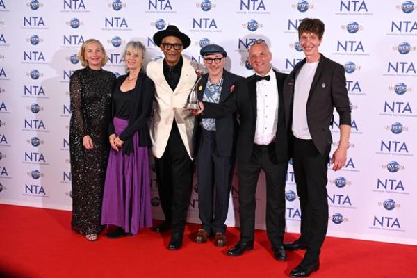 (L-R) Kirsten Ramsay, Susie Fletcher, Jay Blades, Chris Shaw, Steve Fletcher and Dean Westmoreland accepting the Daytime award on behalf of